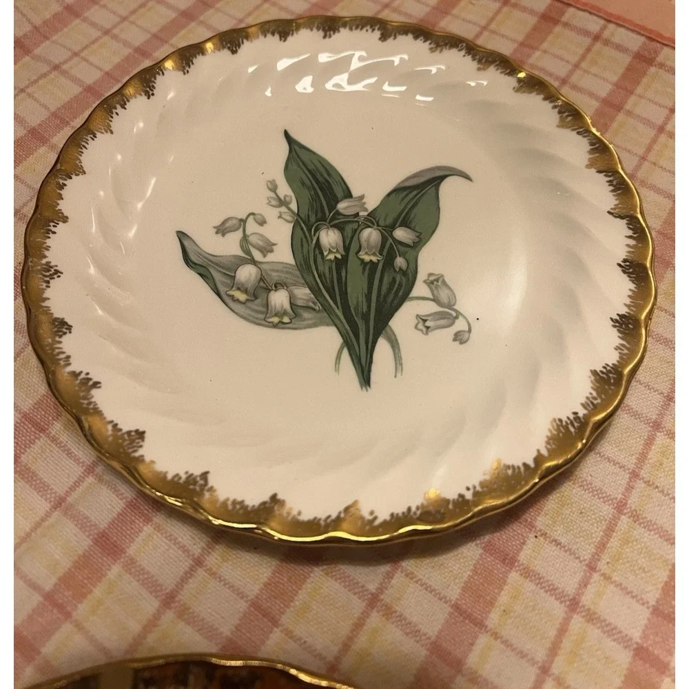 Vtg Royal China‎ 22K Lily Of The Valley Bread & Butter Plates Scalloped Set of 4